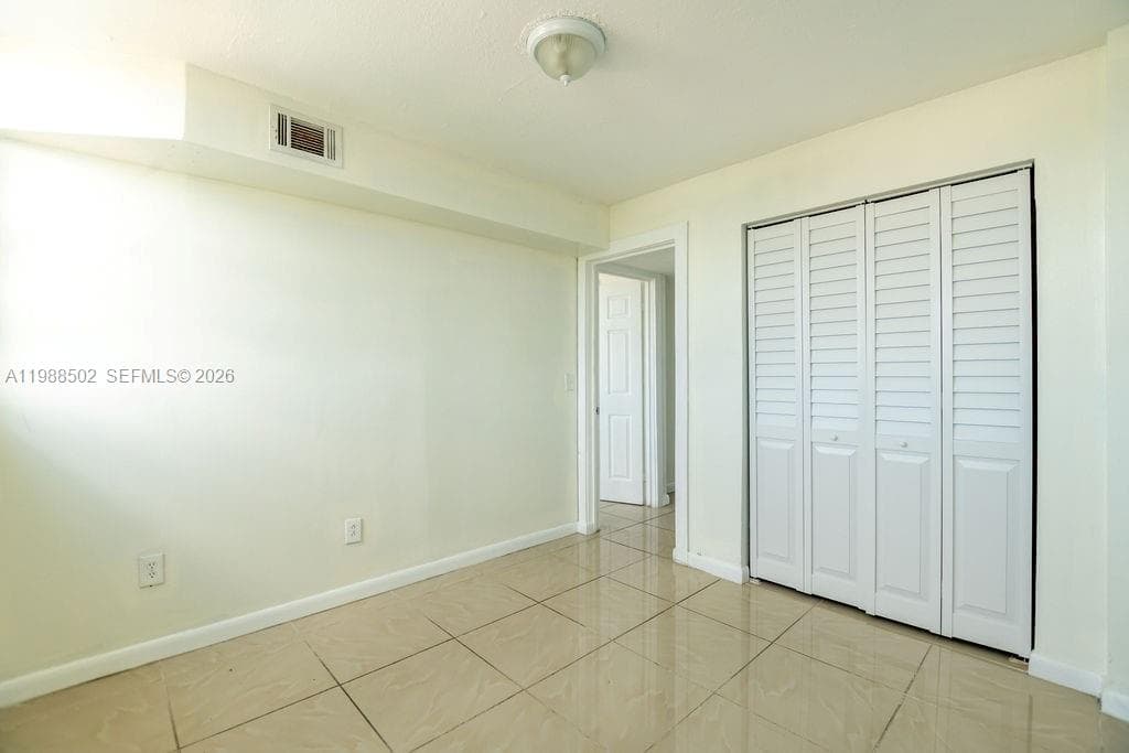1990 Marseille Dr # 402, Miami Beach FL 33141 — 28