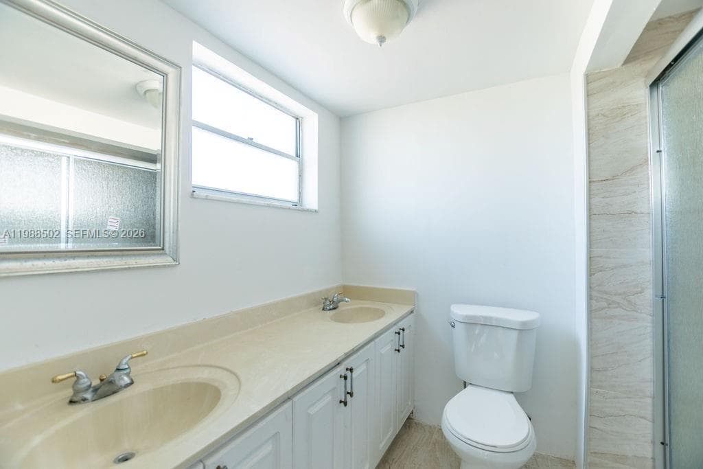 1990 Marseille Dr # 402, Miami Beach FL 33141 — 37