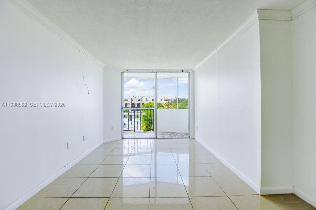 1990 Marseille Dr # 402, Miami Beach FL 33141 — 15