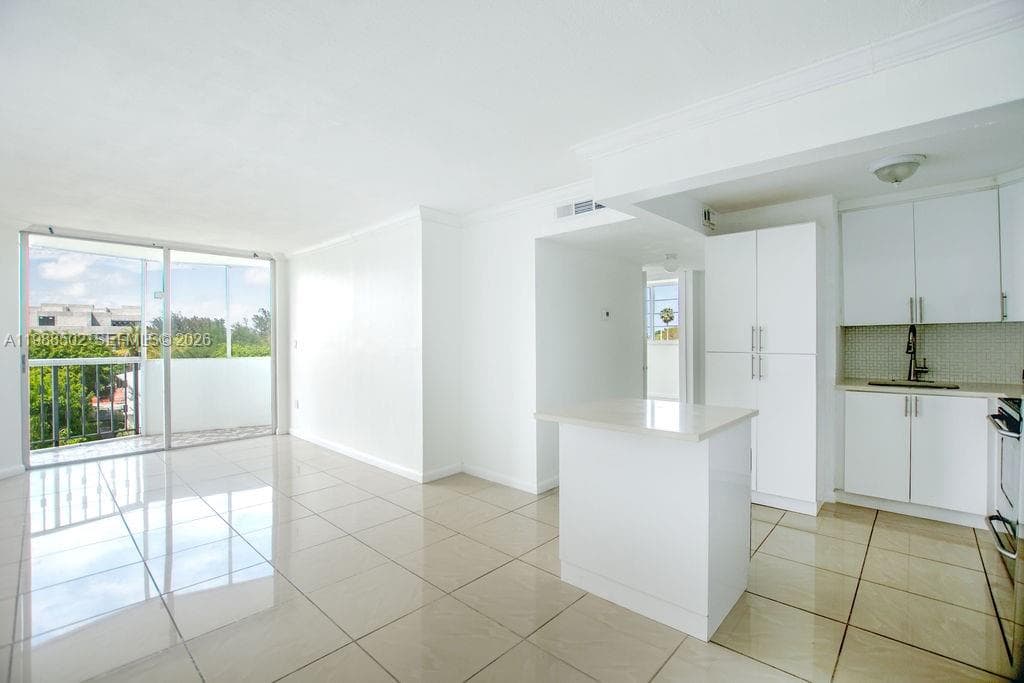 1990 Marseille Dr # 402, Miami Beach FL 33141 — 11