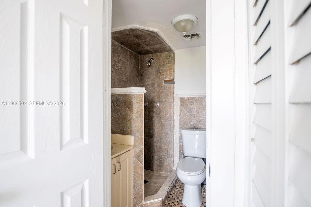1990 Marseille Dr # 402, Miami Beach FL 33141 — 21