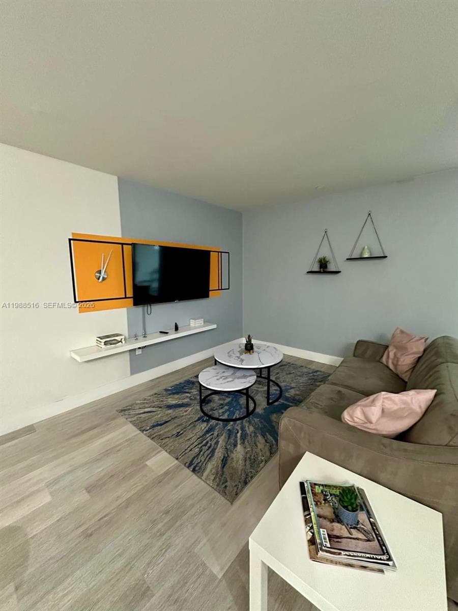 19380 NE 26th Ave # 305, Miami FL 33180 — 3