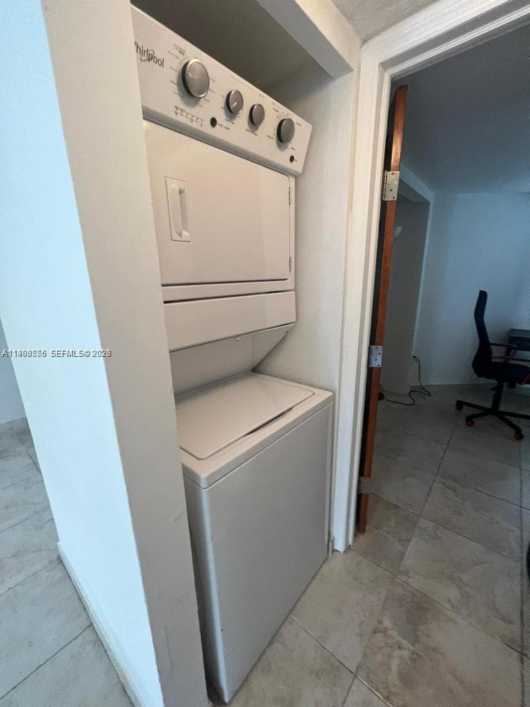 8215 SW 152nd Ave # 418, Miami FL 33193 — 20