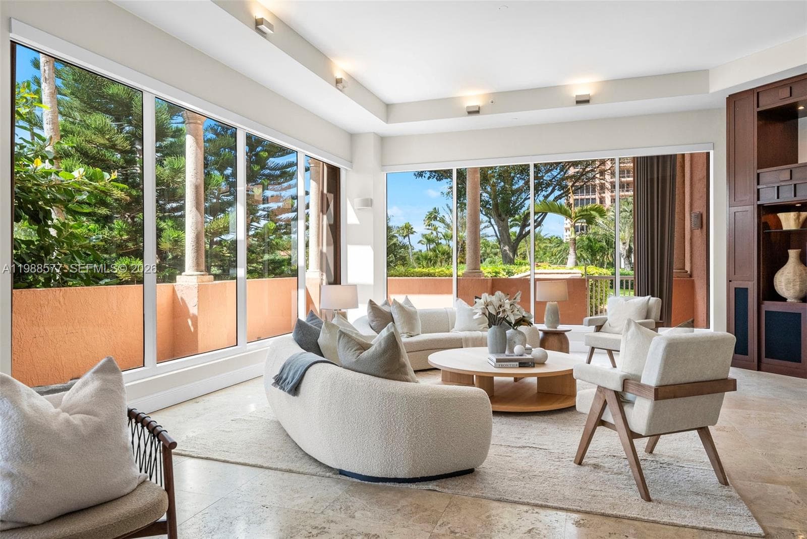 10 Edgewater Dr, Coral Gables FL 33133 — 1