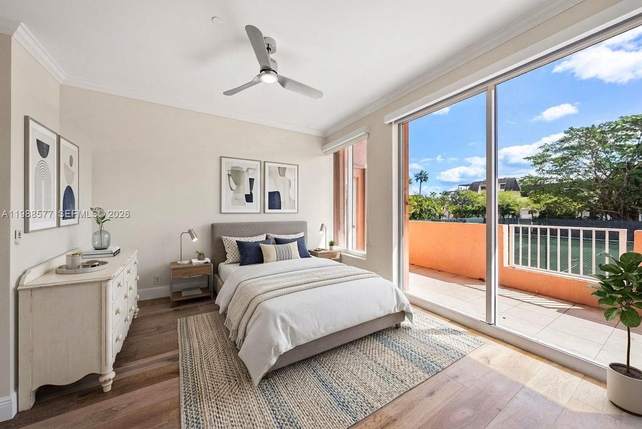 10 Edgewater Dr, Coral Gables FL 33133 — 54