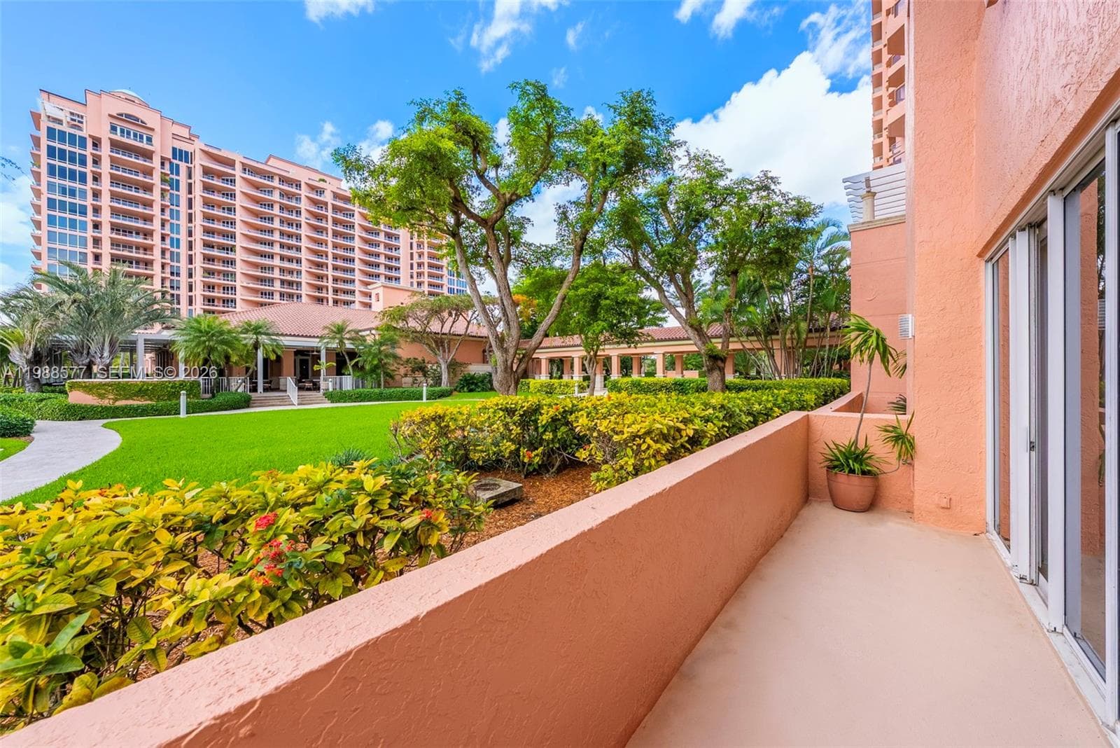 10 Edgewater Dr, Coral Gables FL 33133 — 60