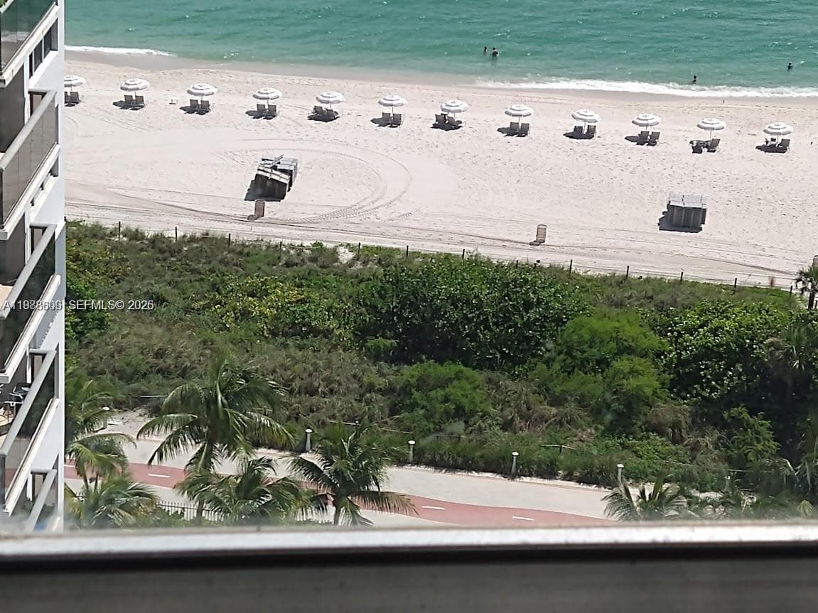 6039 Collins Ave # 1710, Miami Beach FL 33140 — 2