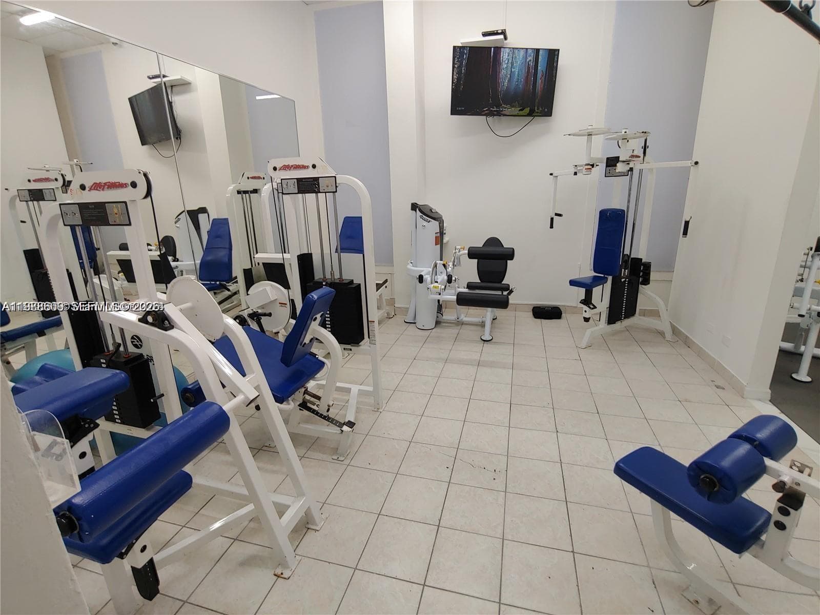6039 Collins Ave # 1710, Miami Beach FL 33140 — 22