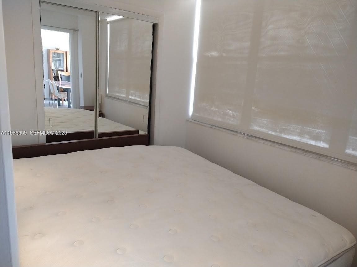 6039 Collins Ave # 1710, Miami Beach FL 33140 — 9