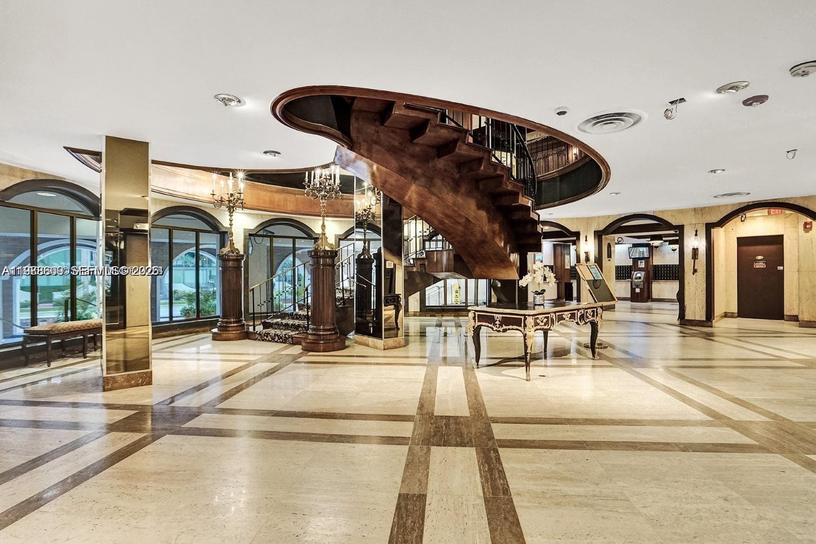 6039 Collins Ave # 1710, Miami Beach FL 33140 — 24