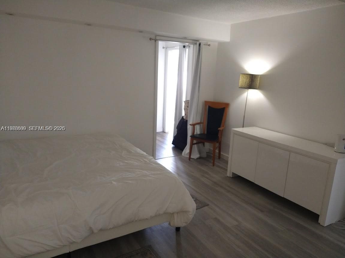 6039 Collins Ave # 1710, Miami Beach FL 33140 — 10