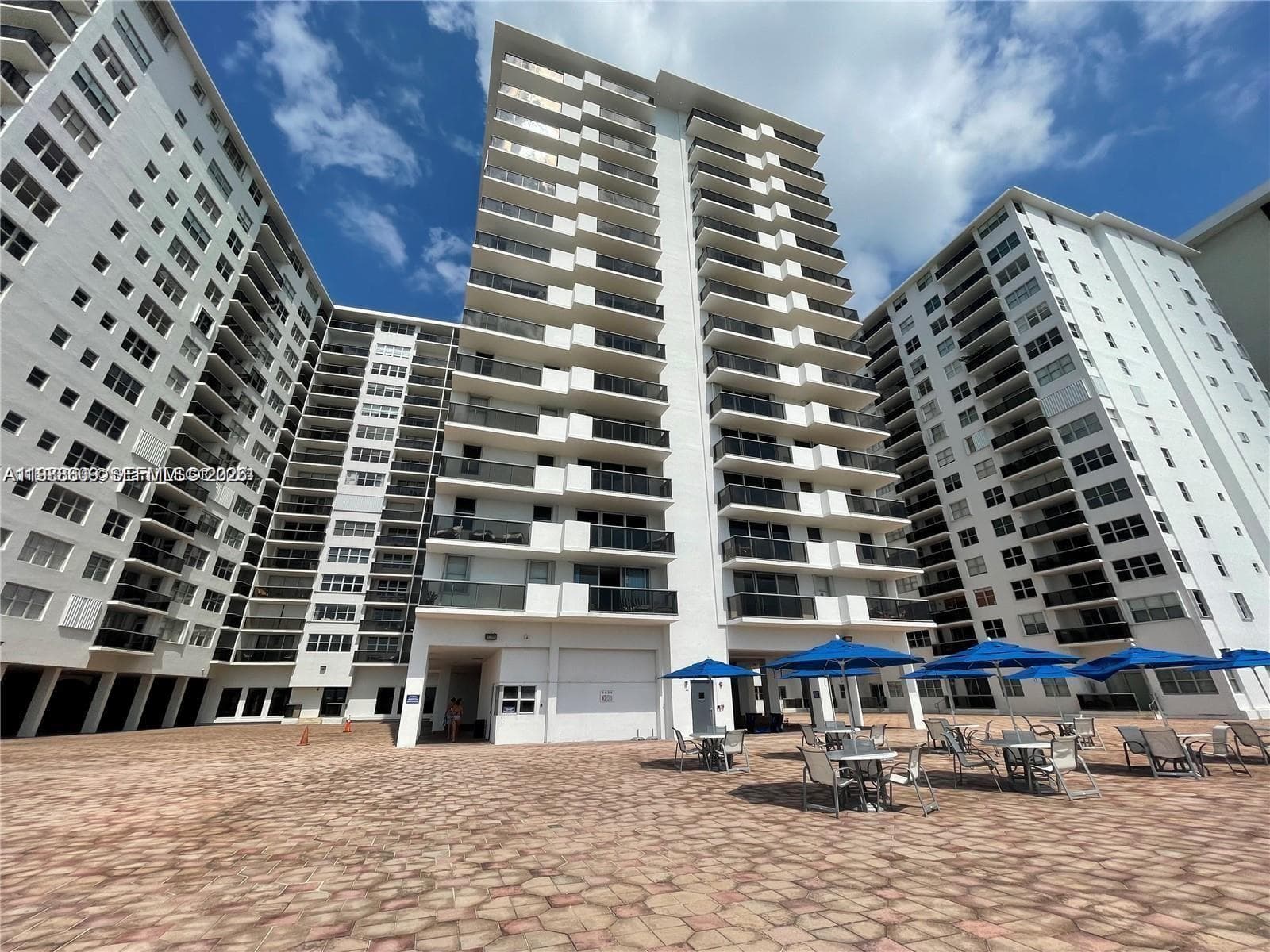 6039 Collins Ave # 1710, Miami Beach FL 33140 — 31