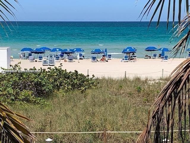 6039 Collins Ave # 1710, Miami Beach FL 33140 — 29