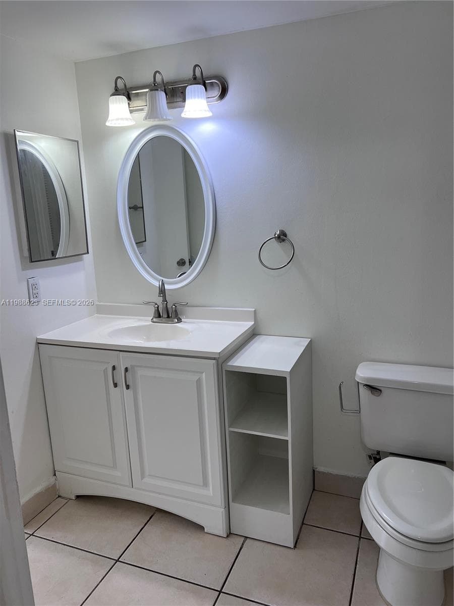2750 W 76th St # 208, Hialeah FL 33016 — 9