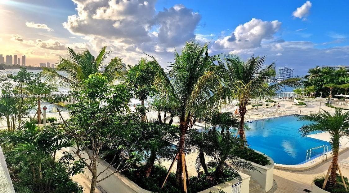 1000 West Ave # 214, Miami Beach FL 33139 — 27