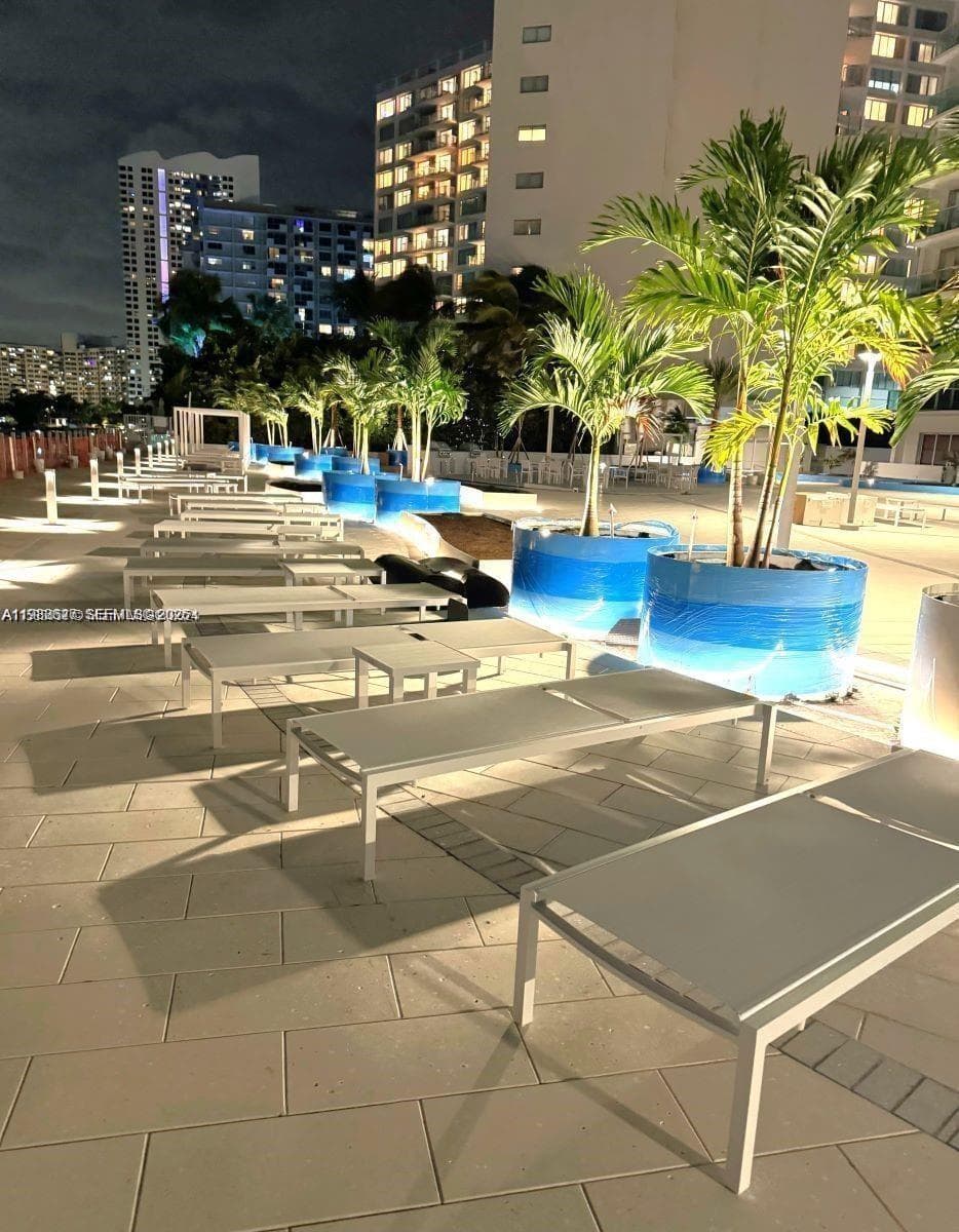 1000 West Ave # 214, Miami Beach FL 33139 — 28