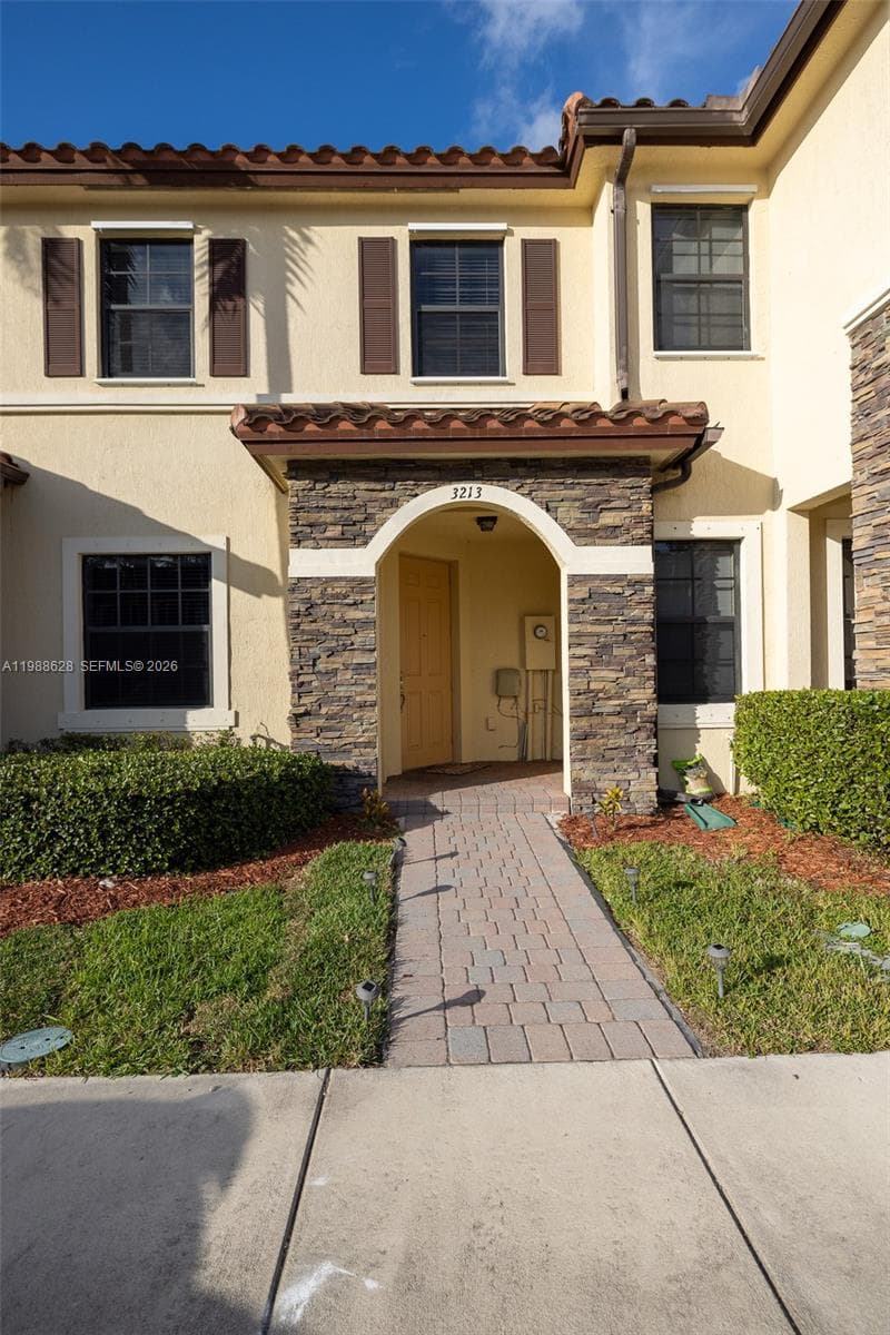 3213 SE 6th St, Homestead FL 33033 — 2