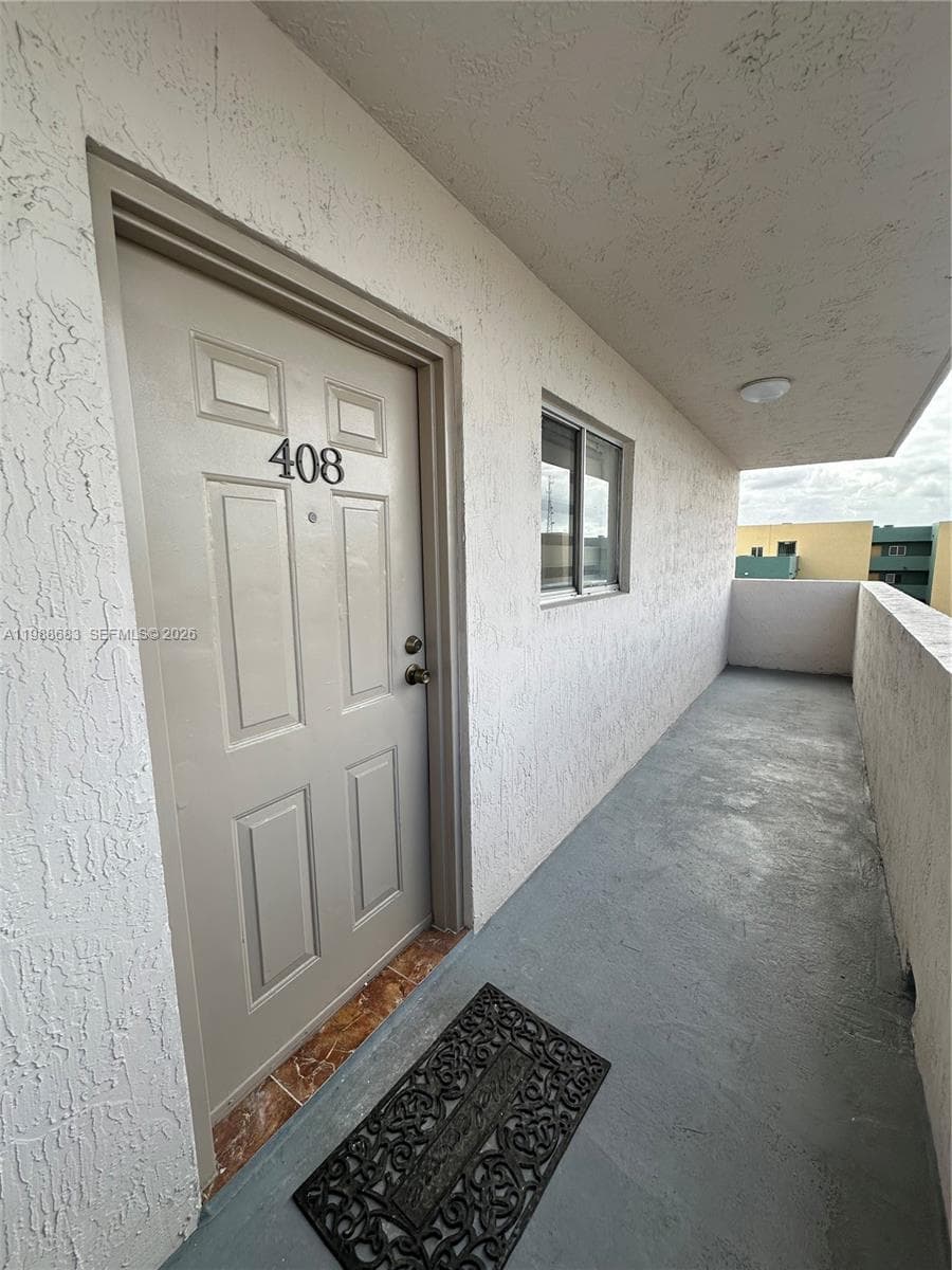 6091 W 22nd Ct # 408, Hialeah FL 33016 — 2