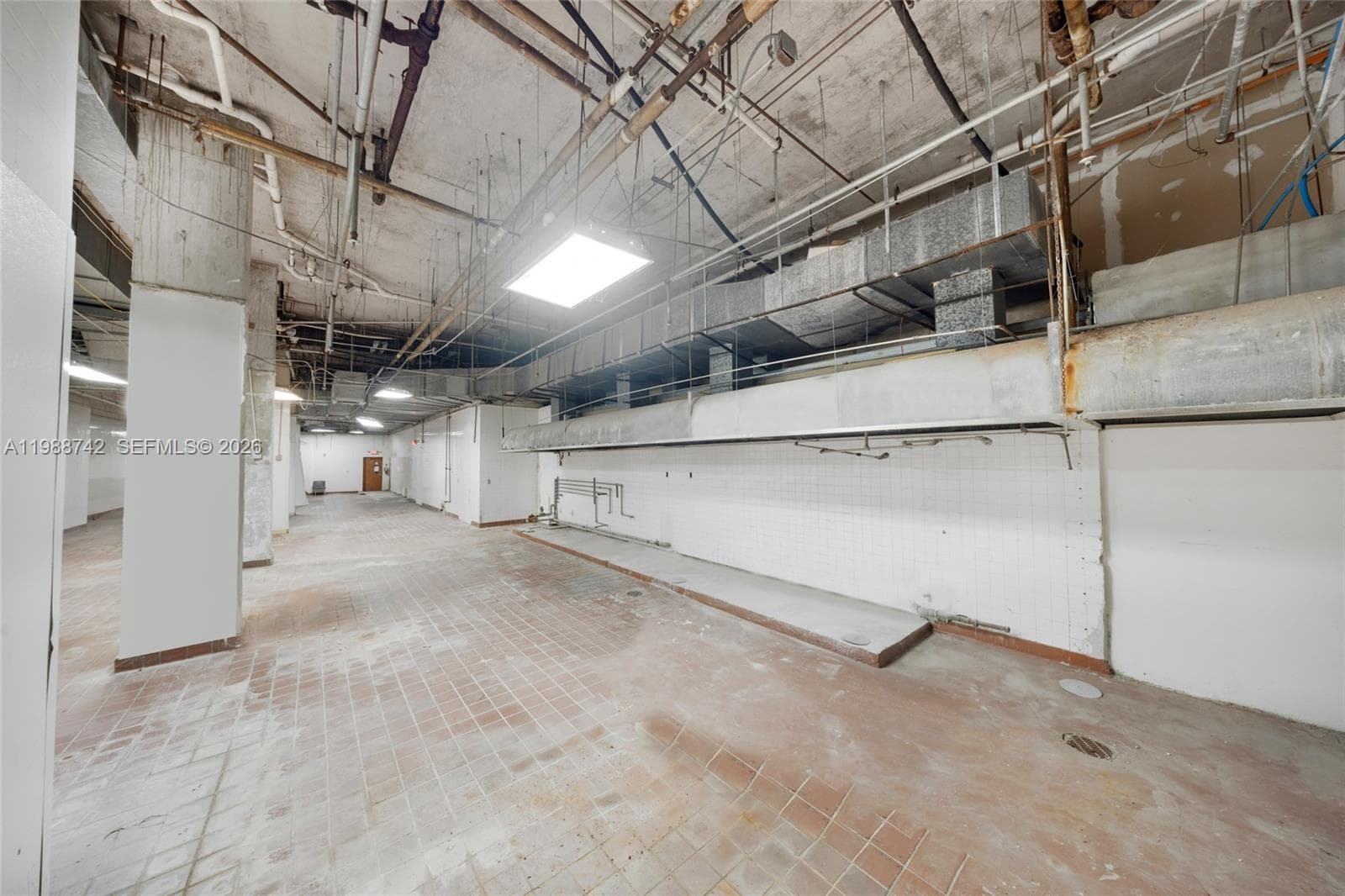 5445 Collins Ave, Miami Beach FL 33140 — 16
