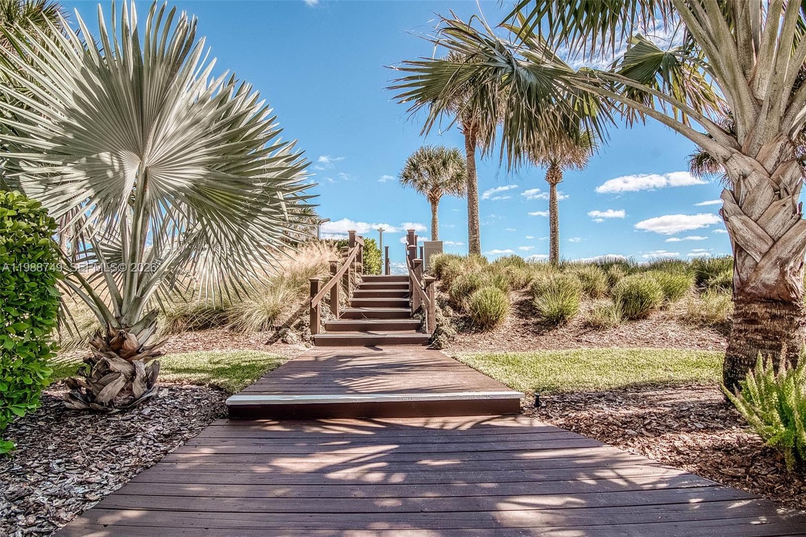 3737 Collins Ave # 203, Miami Beach FL 33140 — 24