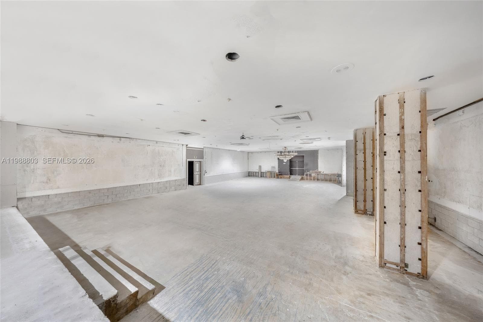 5445 Collins Ave, Miami Beach FL 33140 — 15