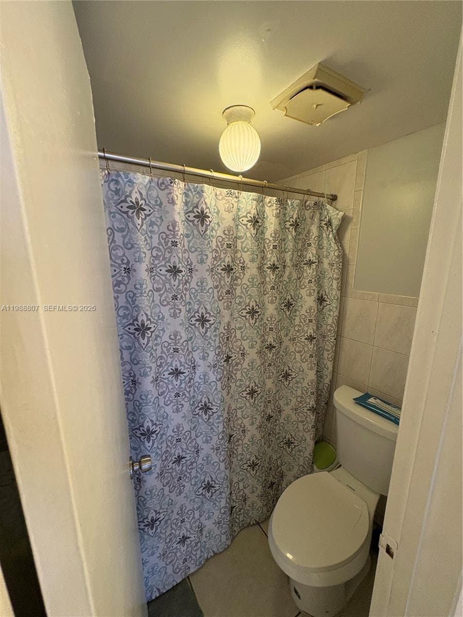 1950 W 56th St # 2309D, Hialeah FL 33012 — 23