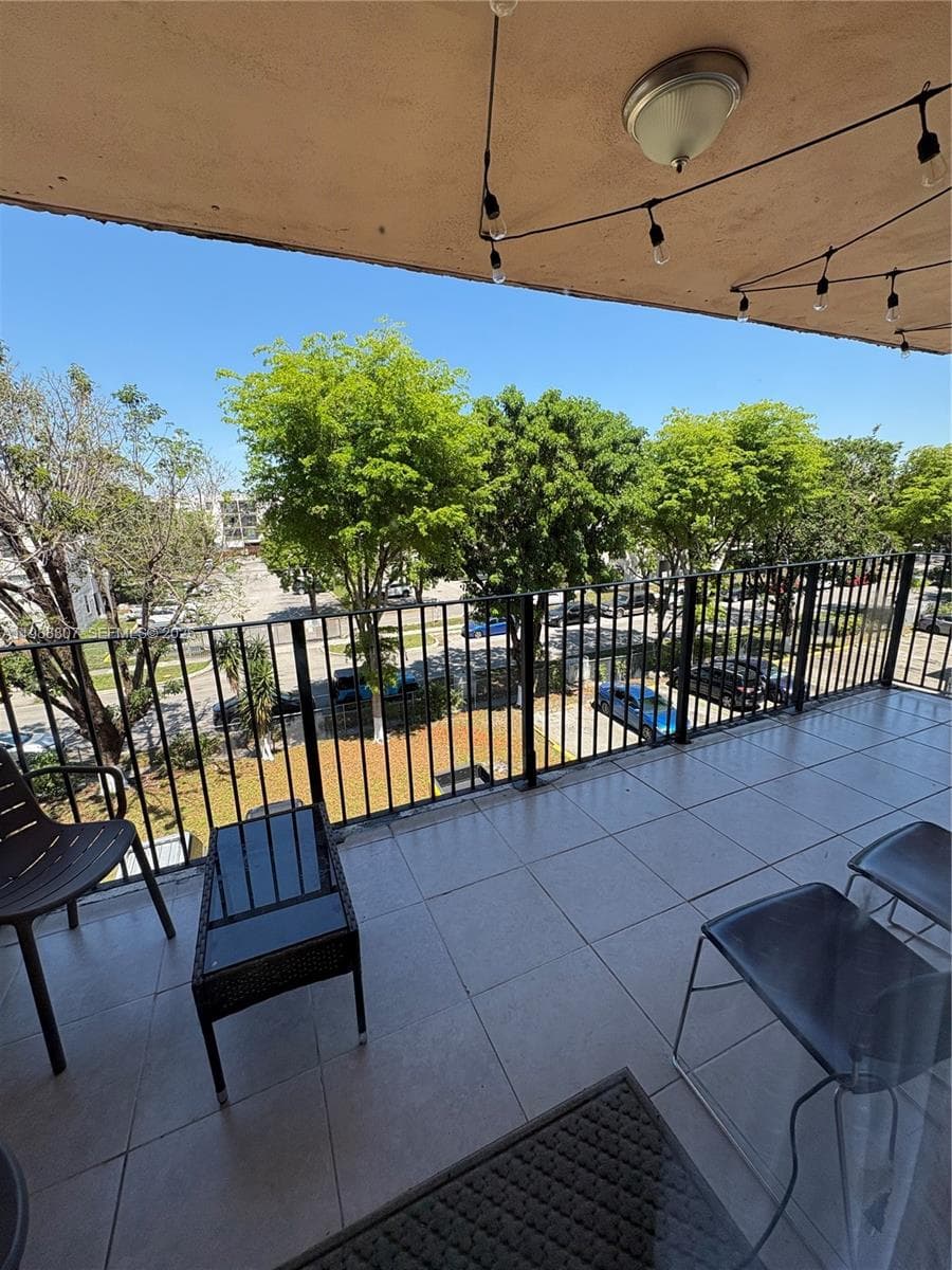1950 W 56th St # 2309D, Hialeah FL 33012 — 15