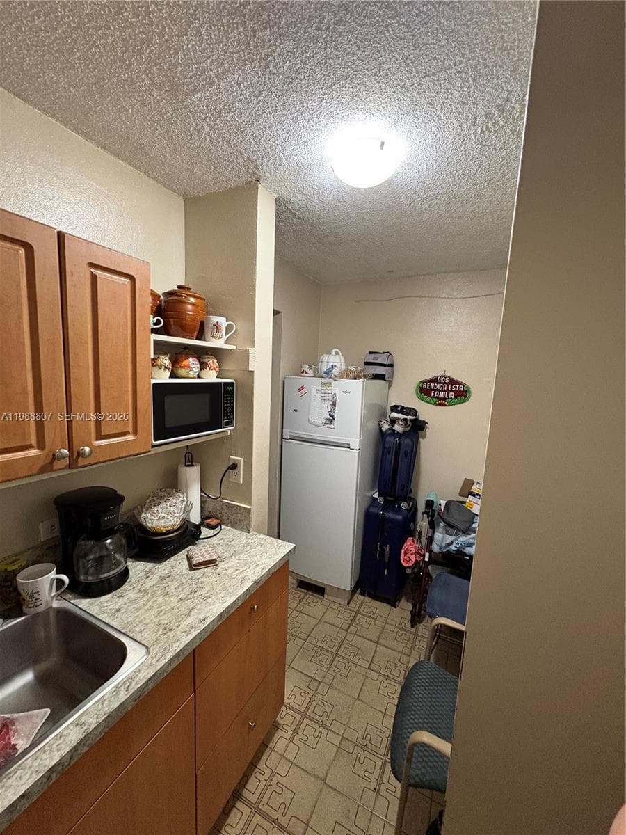 1950 W 56th St # 2309D, Hialeah FL 33012 — 19