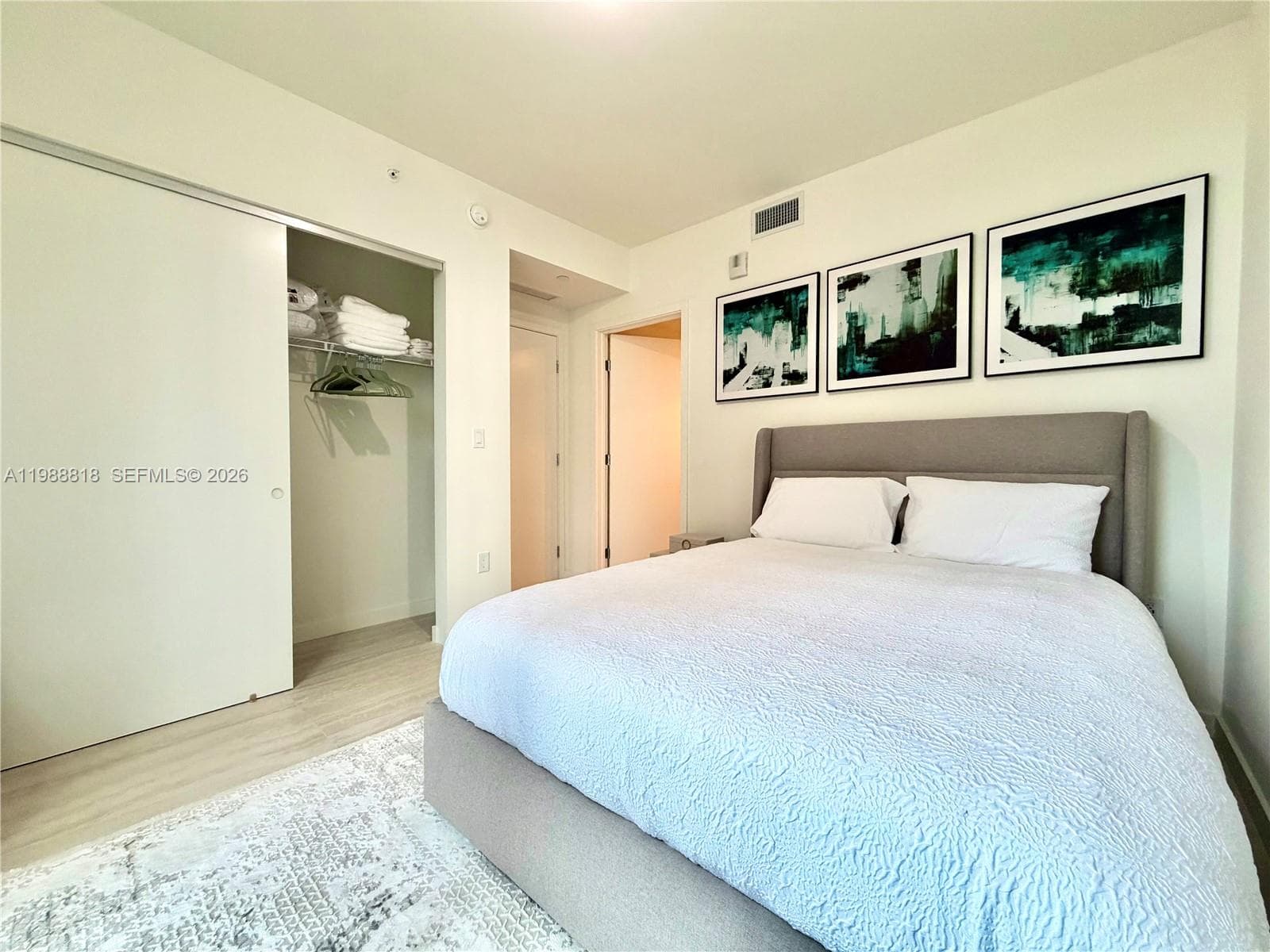 77 SE 5th St # 1615, Miami FL 33131 — 51