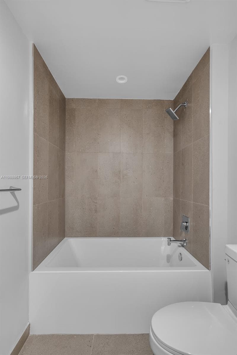 601 N Miami Ave # 2207, Miami FL 33131 — 16