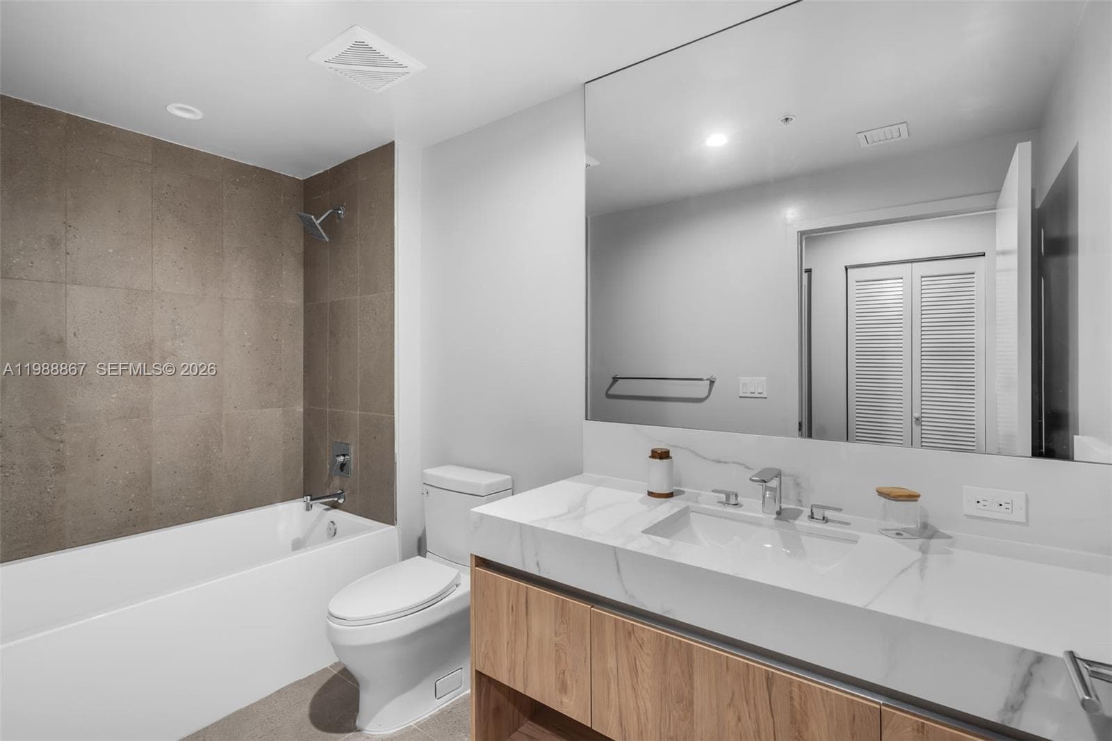 601 N Miami Ave # 2207, Miami FL 33131 — 15