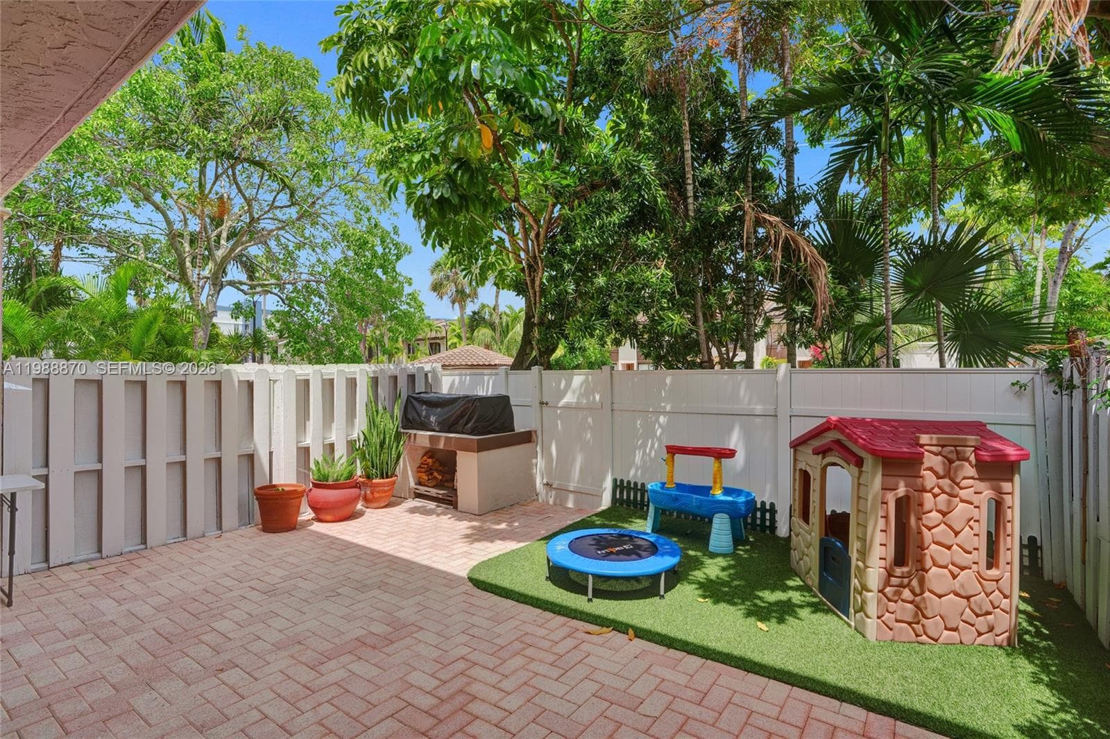 16465 NE 26th Ave # 18, North Miami Beach FL 33160 — 6