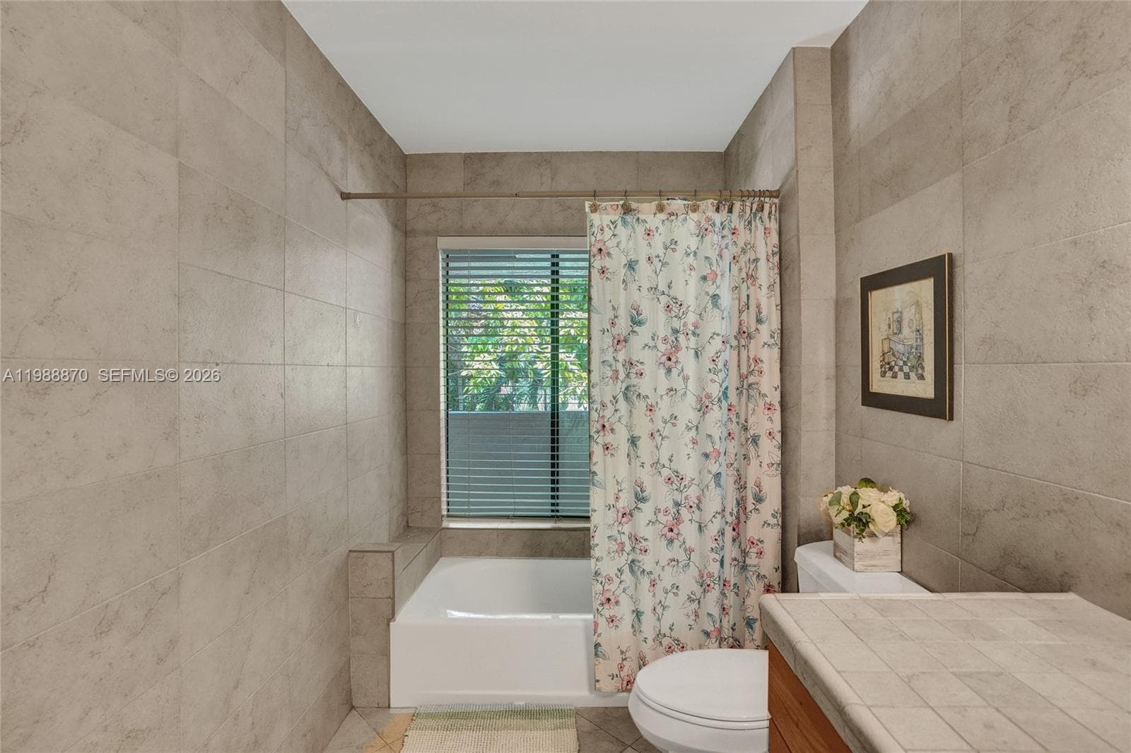 16465 NE 26th Ave # 18, North Miami Beach FL 33160 — 17