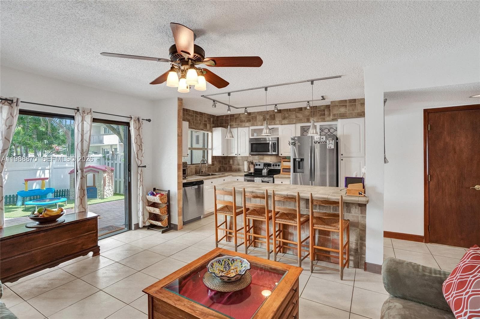 16465 NE 26th Ave # 18, North Miami Beach FL 33160 — 1