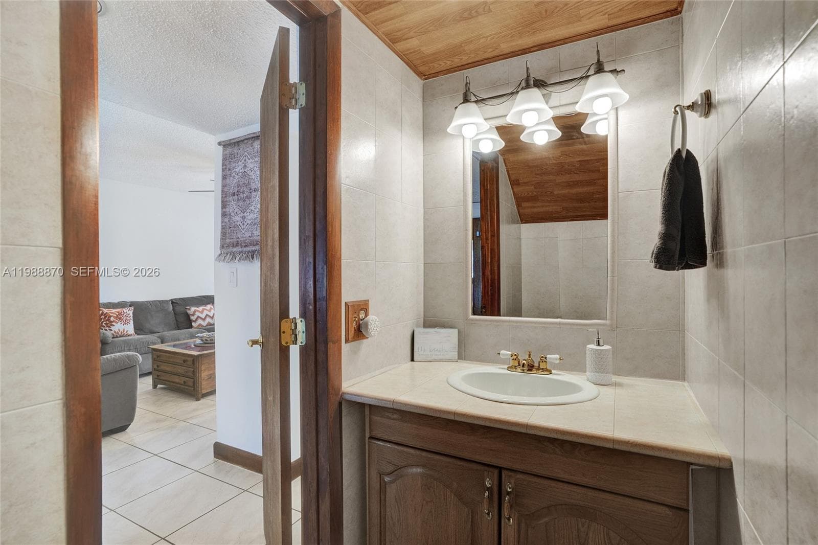 16465 NE 26th Ave # 18, North Miami Beach FL 33160 — 20
