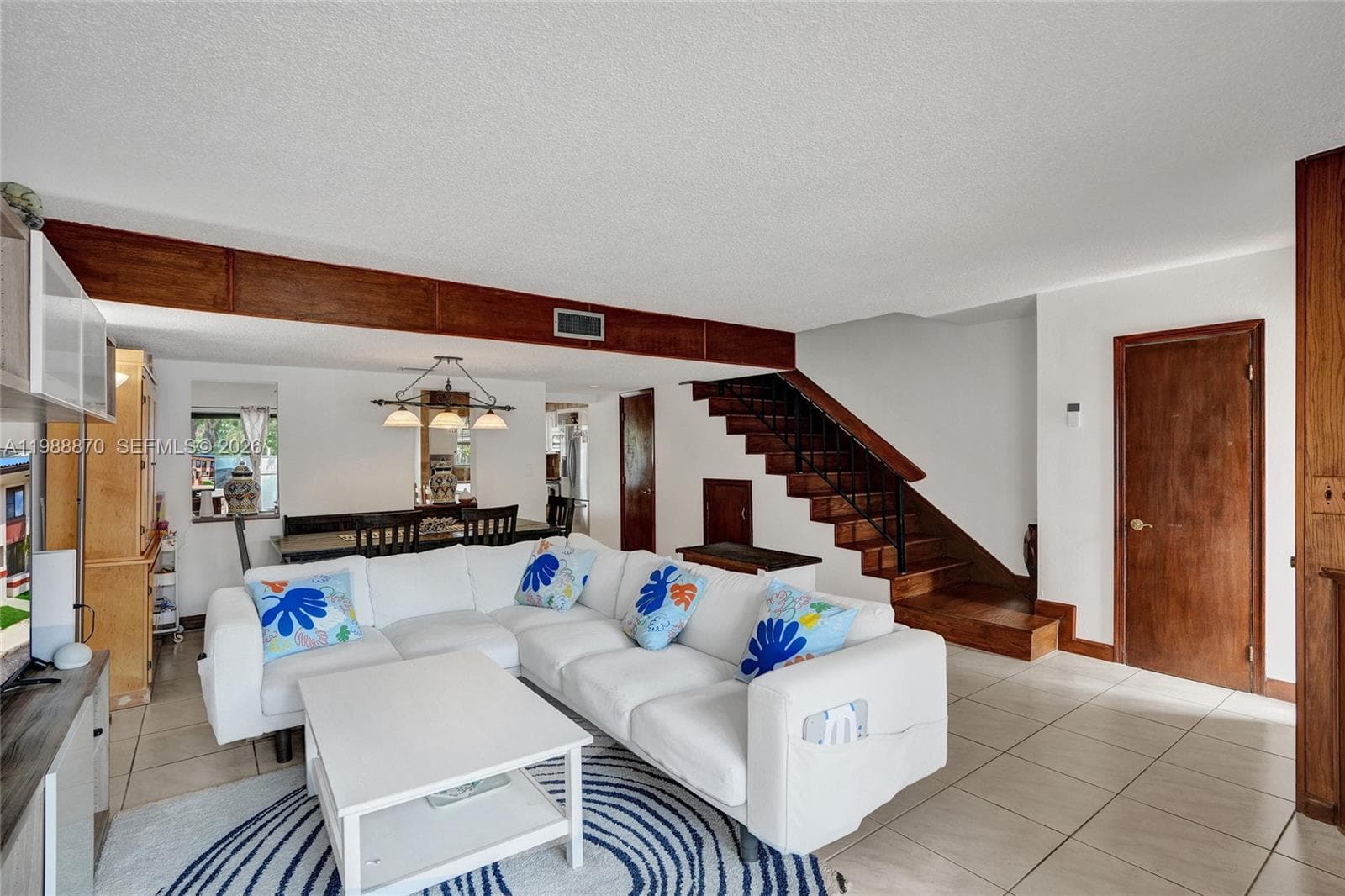16465 NE 26th Ave # 18, North Miami Beach FL 33160 — 9
