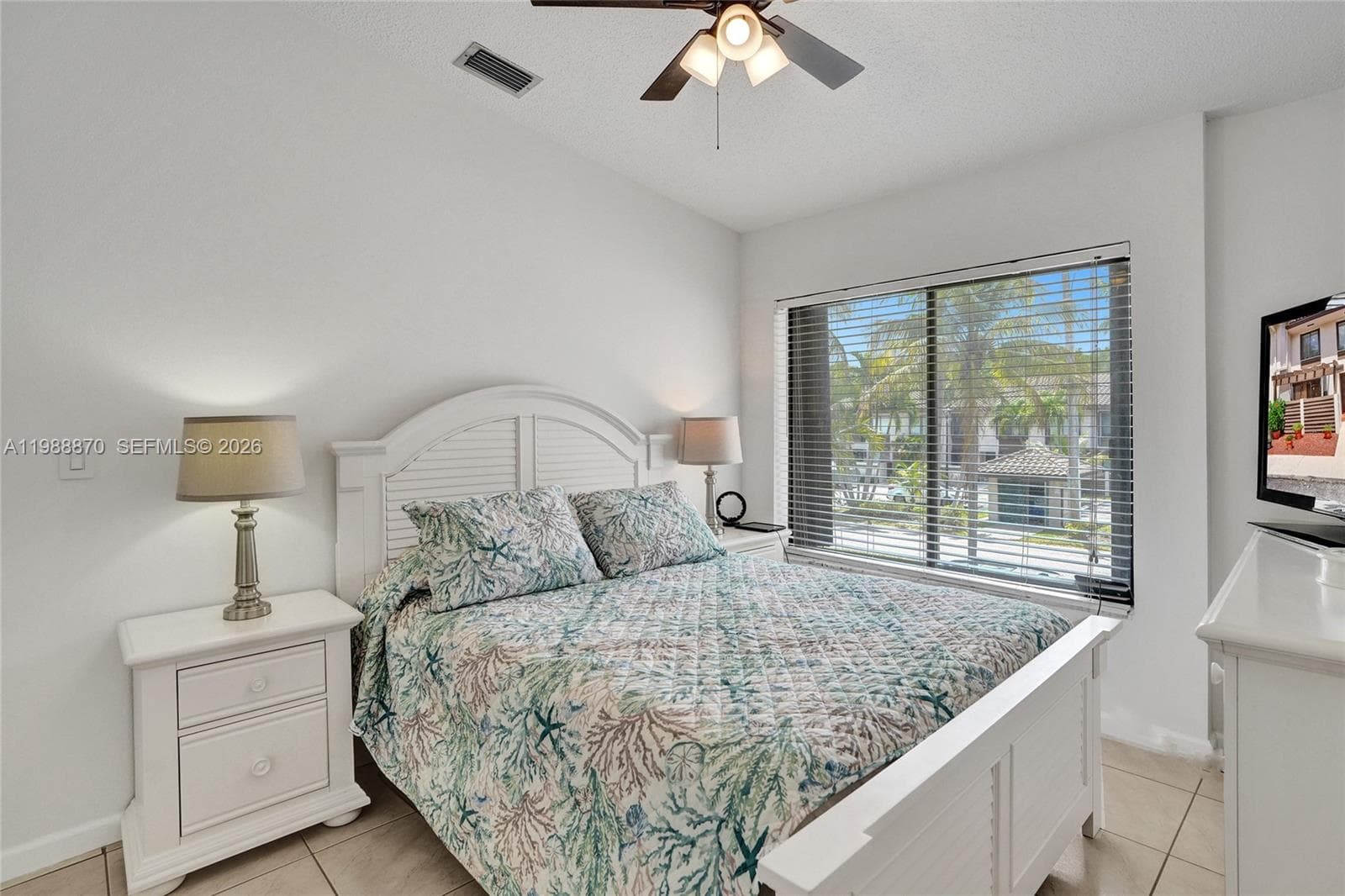 16465 NE 26th Ave # 18, North Miami Beach FL 33160 — 15