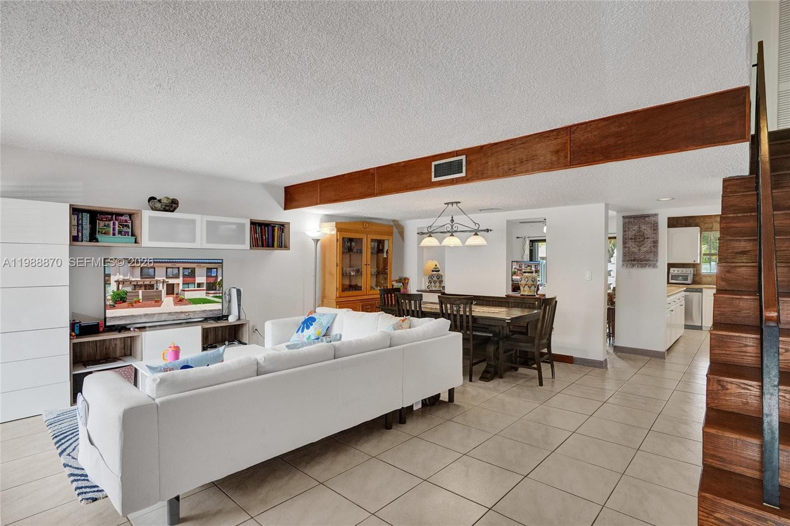 16465 NE 26th Ave # 18, North Miami Beach FL 33160 — 8