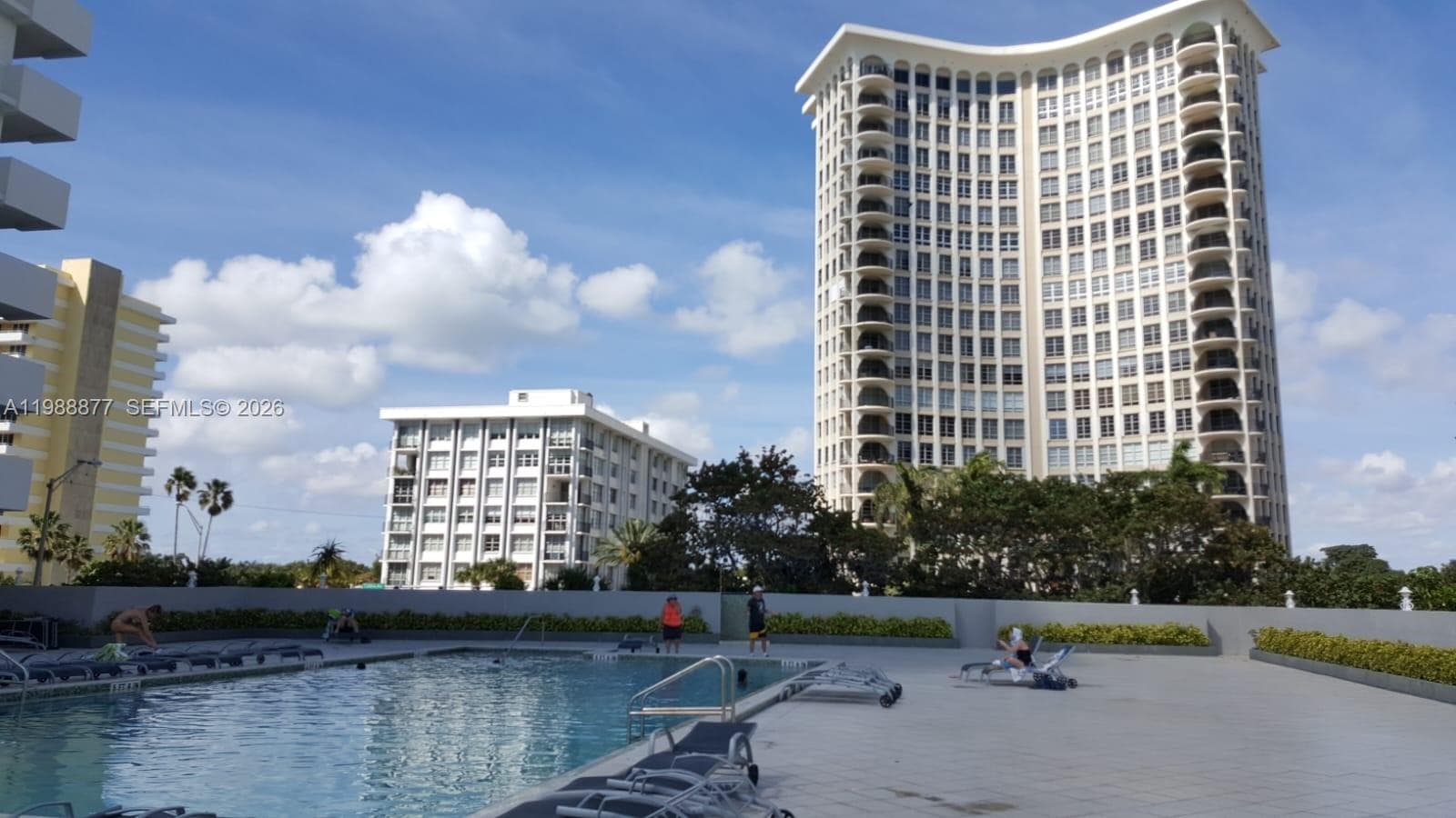 5601 Collins Ave # 1110, Miami Beach FL 33140 — 16