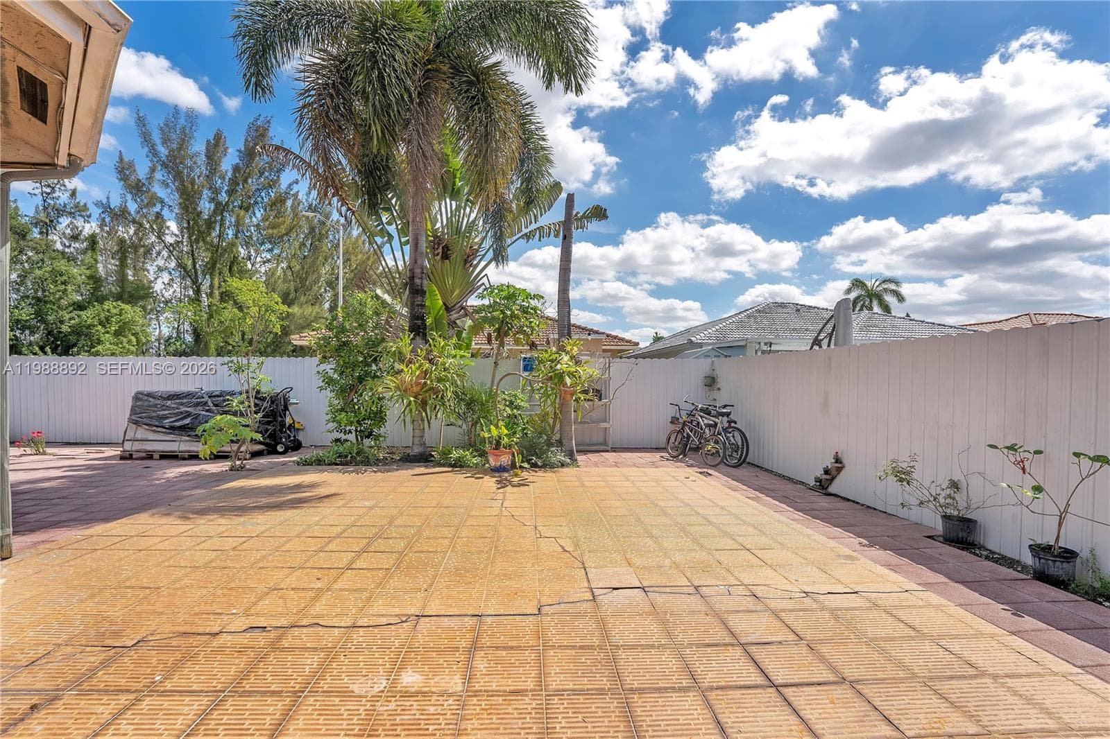 1173 NW 135th Ct, Miami FL 33182 — 27
