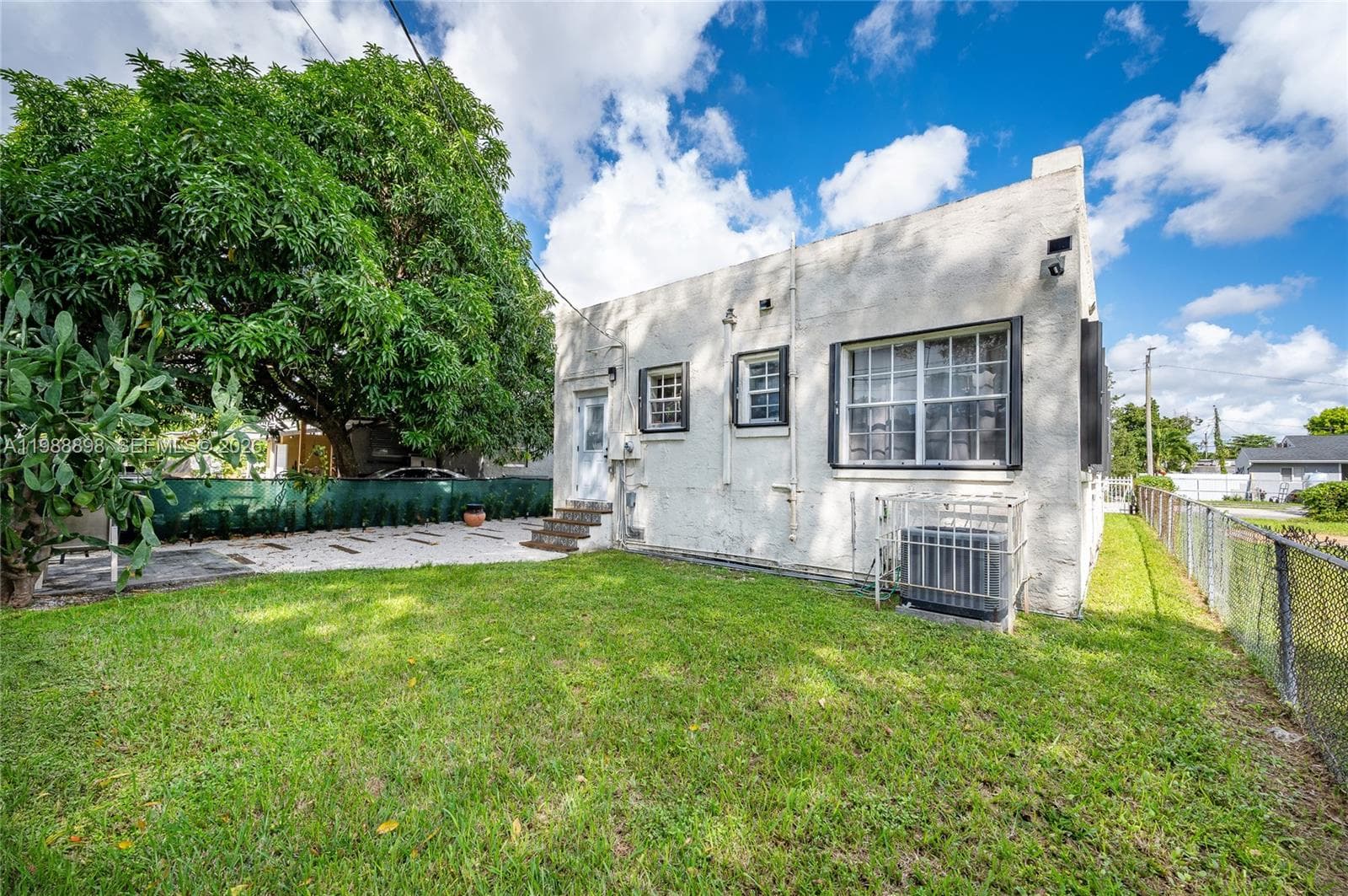 1844 NW 47th St, Miami FL 33142 — 9