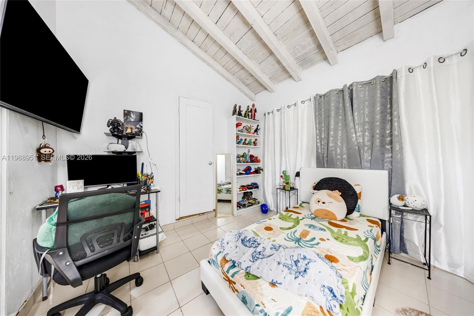 605 NW 34th Ave, Miami FL 33125 — 27