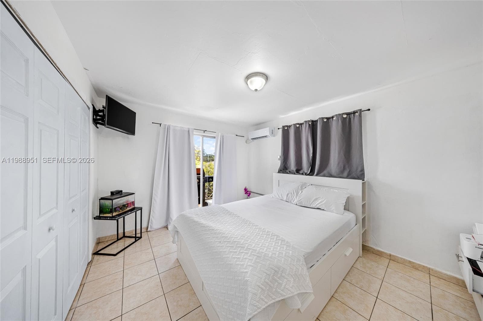 605 NW 34th Ave, Miami FL 33125 — 46