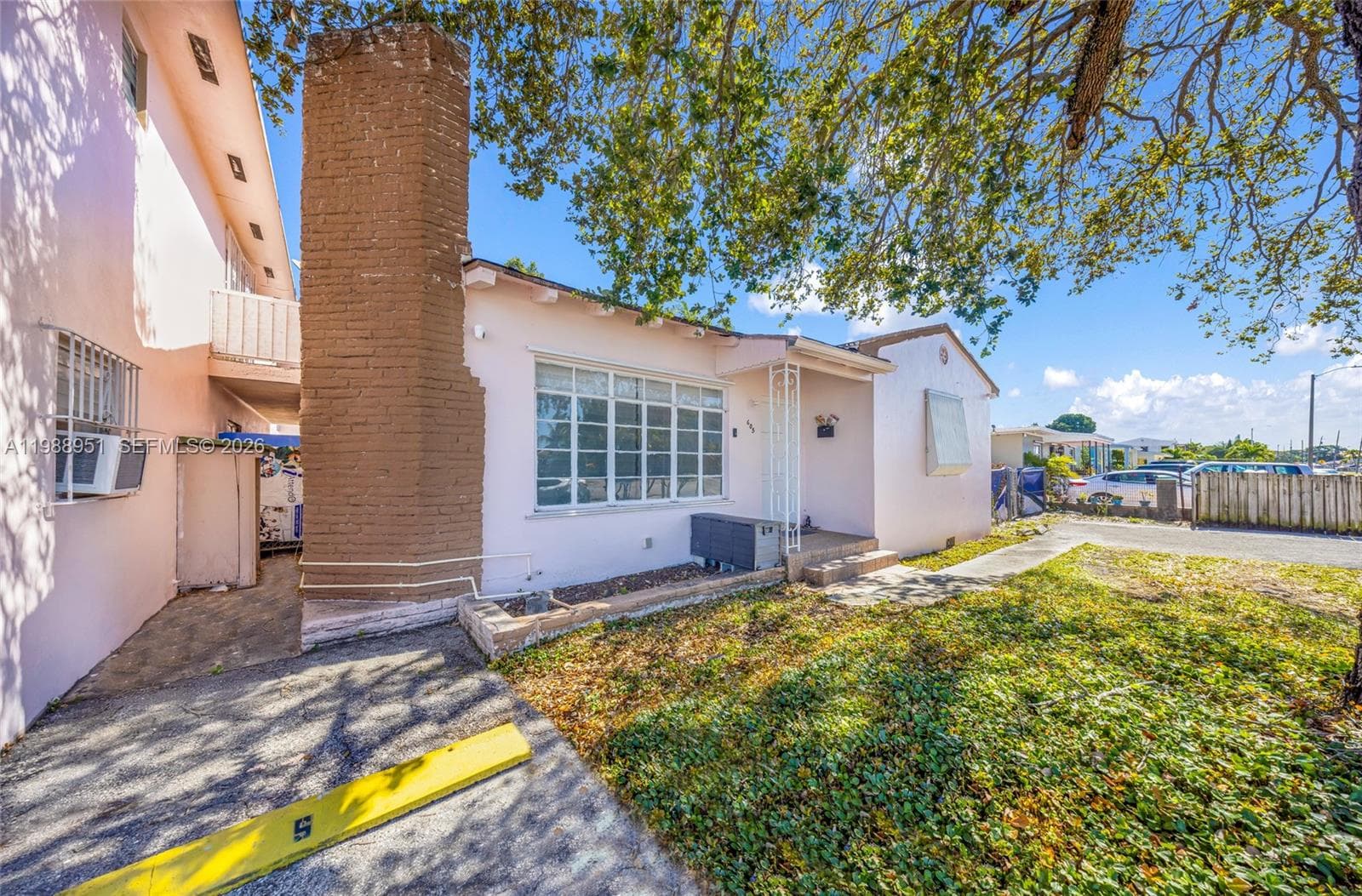 605 NW 34th Ave, Miami FL 33125 — 3