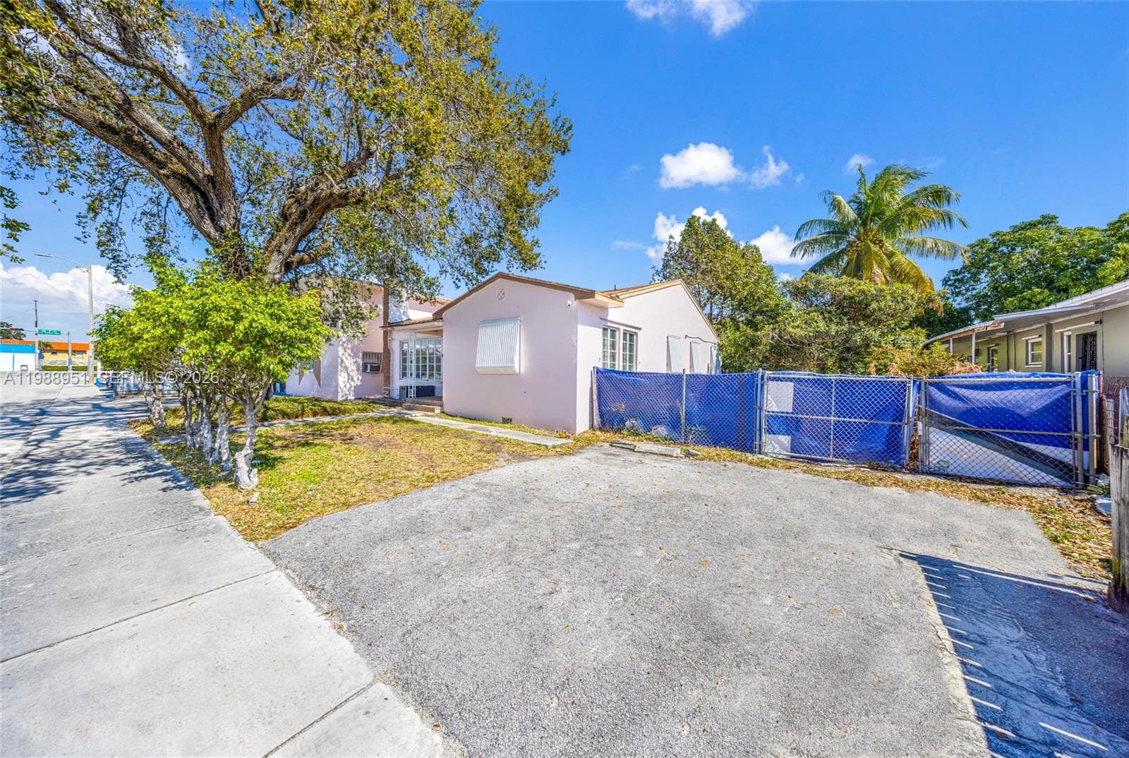 605 NW 34th Ave, Miami FL 33125 — 1