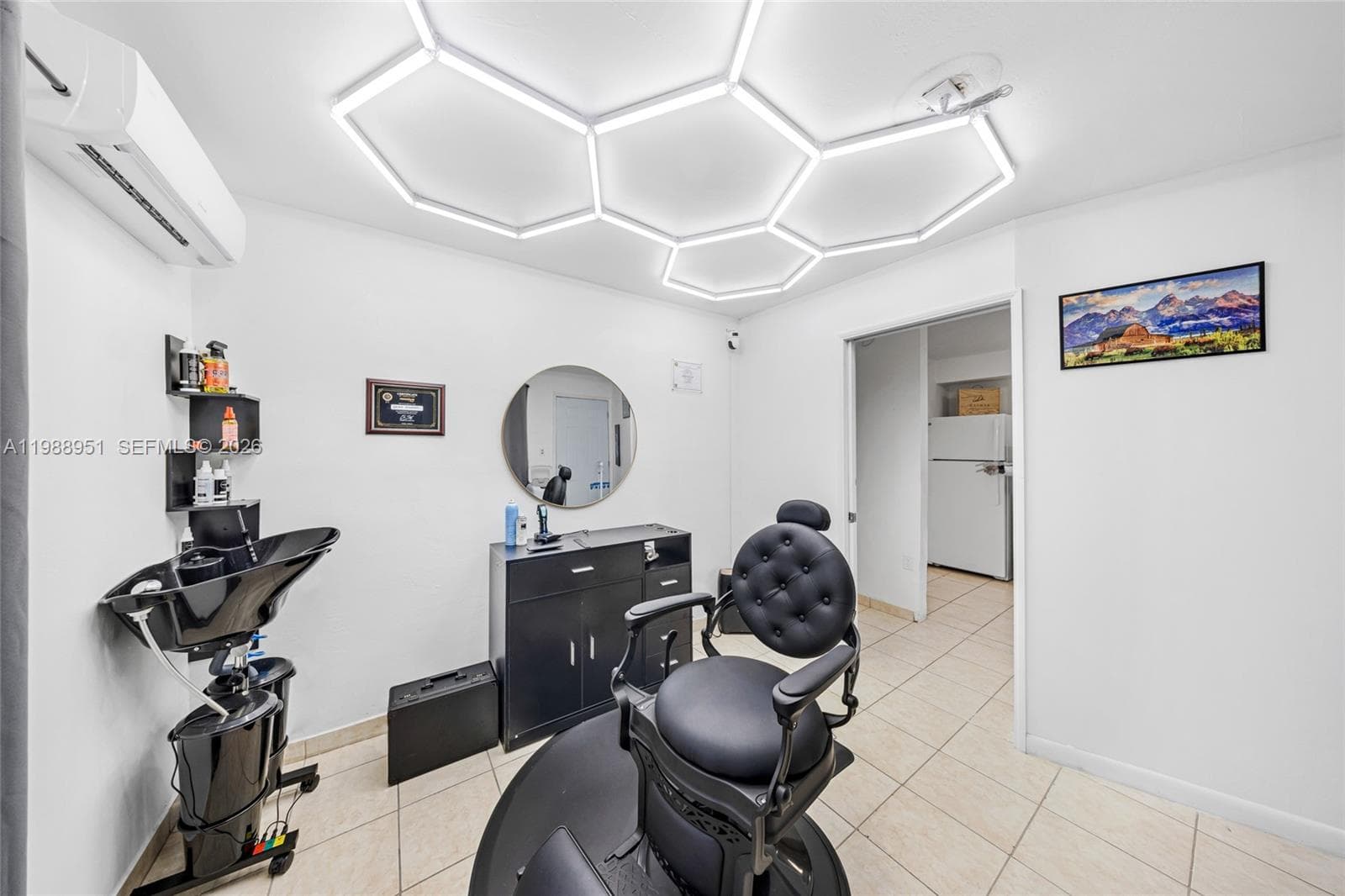 605 NW 34th Ave, Miami FL 33125 — 39