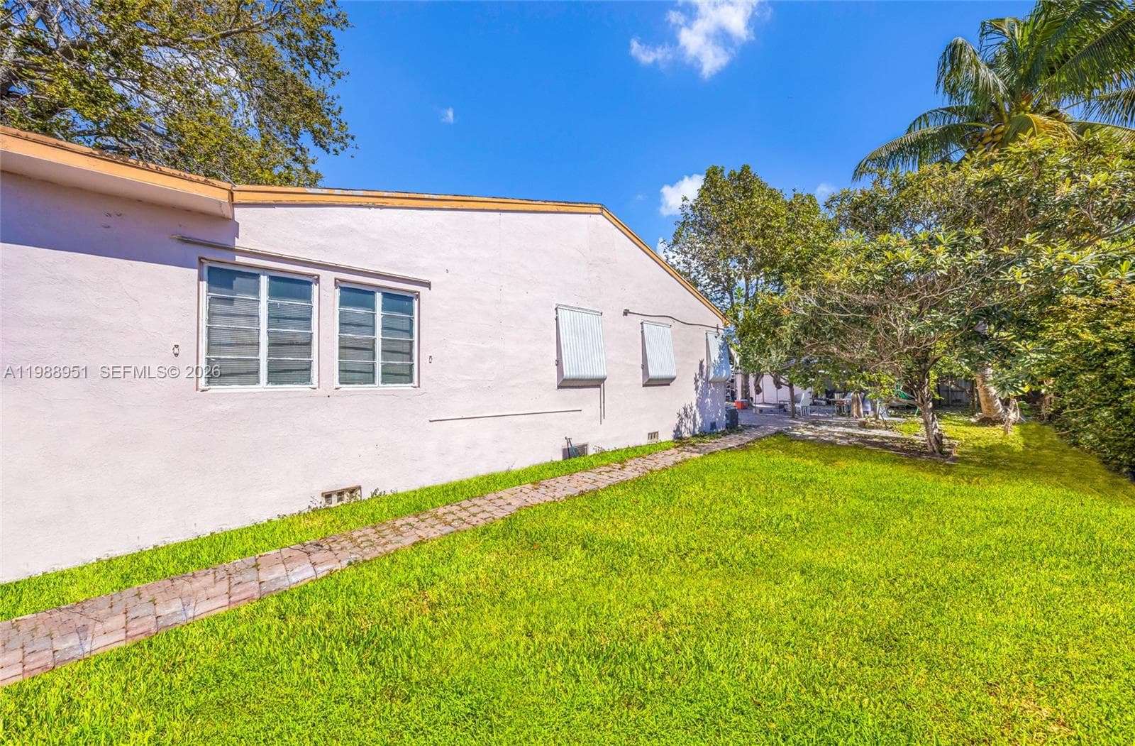 605 NW 34th Ave, Miami FL 33125 — 4