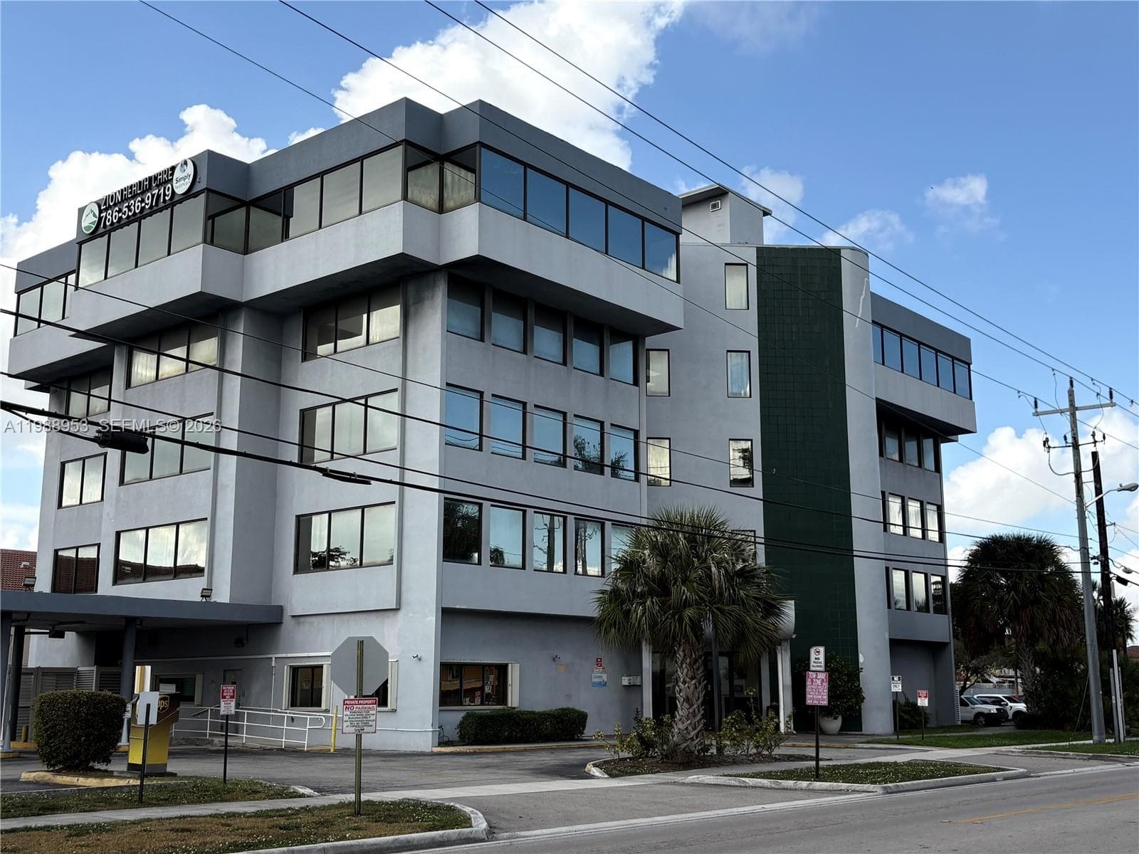 2100 W 76th St # 206, Hialeah FL 33016 — 1