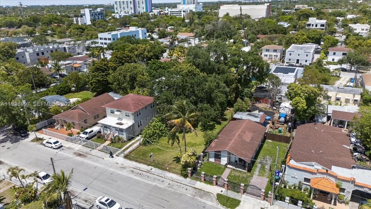 267 NW 31st St, Miami FL 33127 — 2
