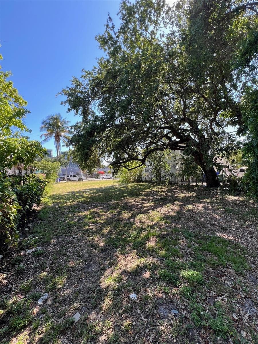 267 NW 31st St, Miami FL 33127 — 9